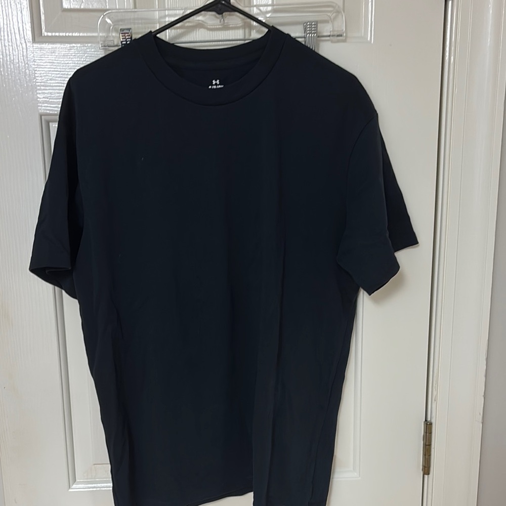 Under Armour Men's Black T-Shirt